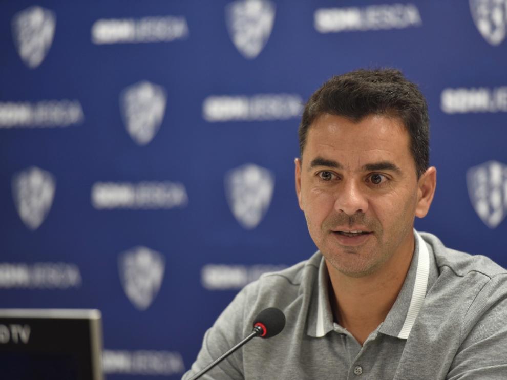 Míchel espera un meta si se va Jovanovic y un punta