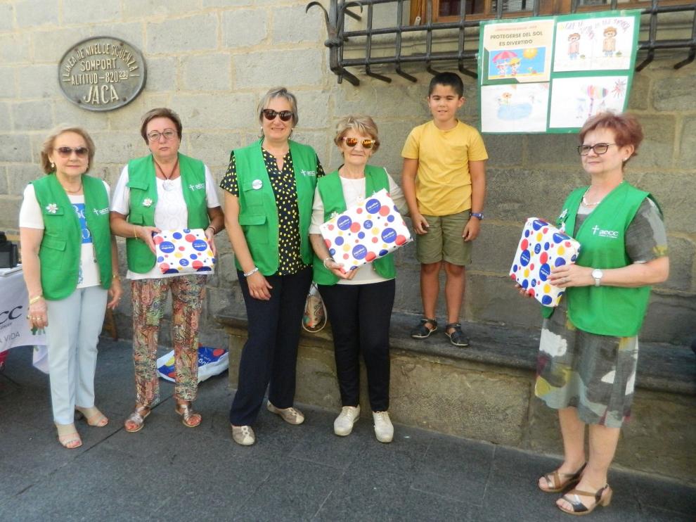 La AECC de Jaca entrega los premios de su concurso de dibujo