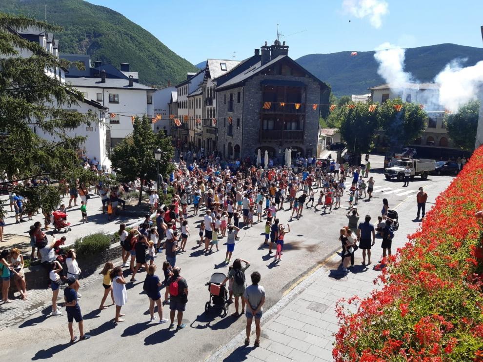 Biescas encara el final de sus fiestas con la romería a Santa Elena