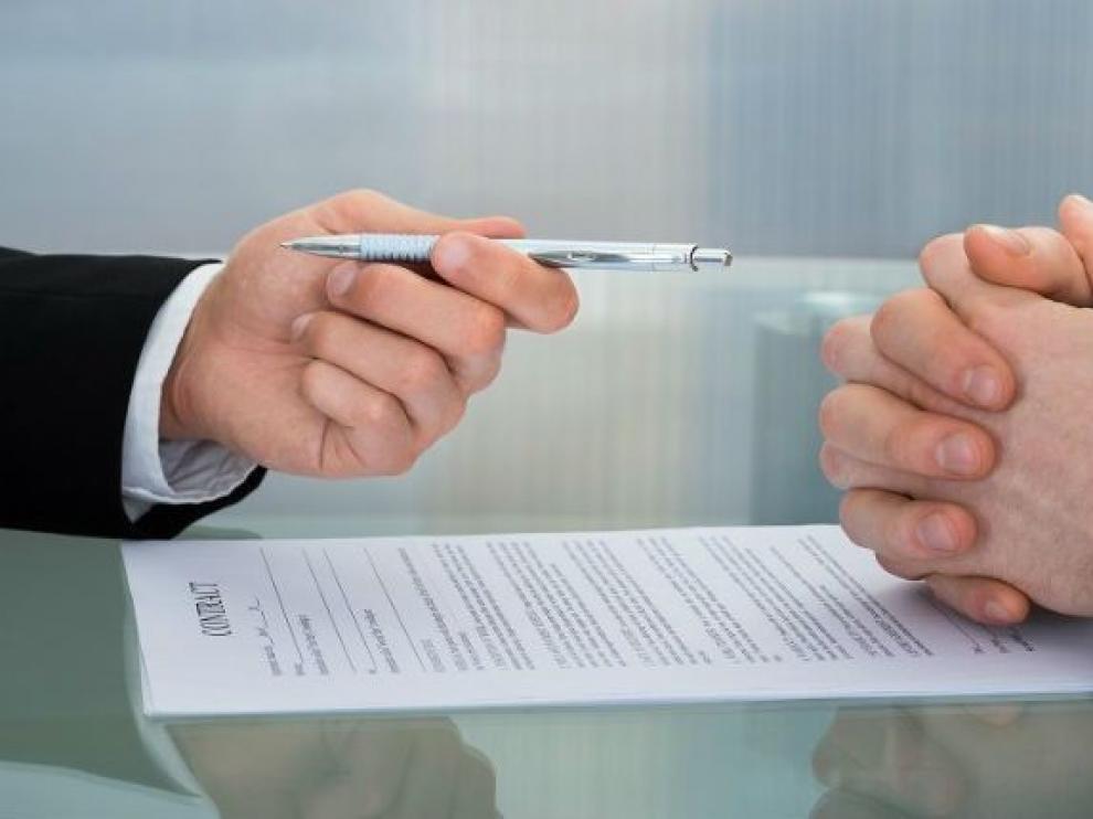 El 25 % de lo contratos de julio ha durado menos de una semana
