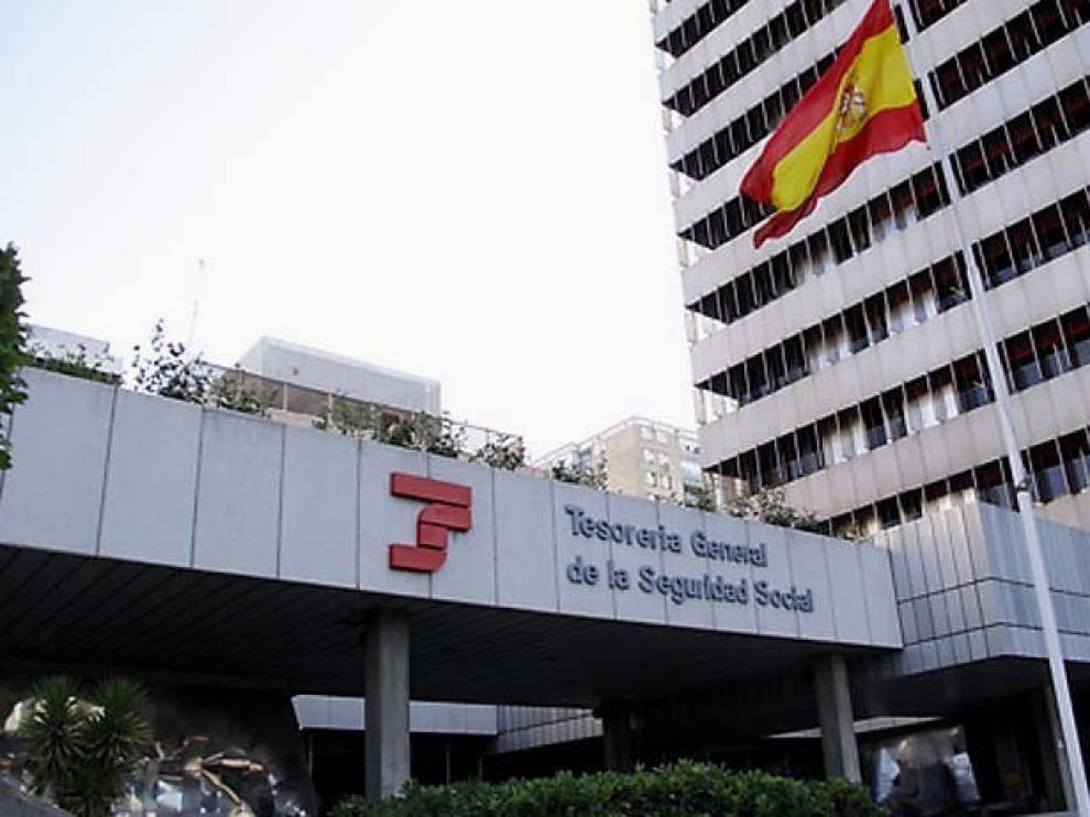 La afiliación cae en Aragón un 2,36% en abril con 13.399 trabajadores menos
