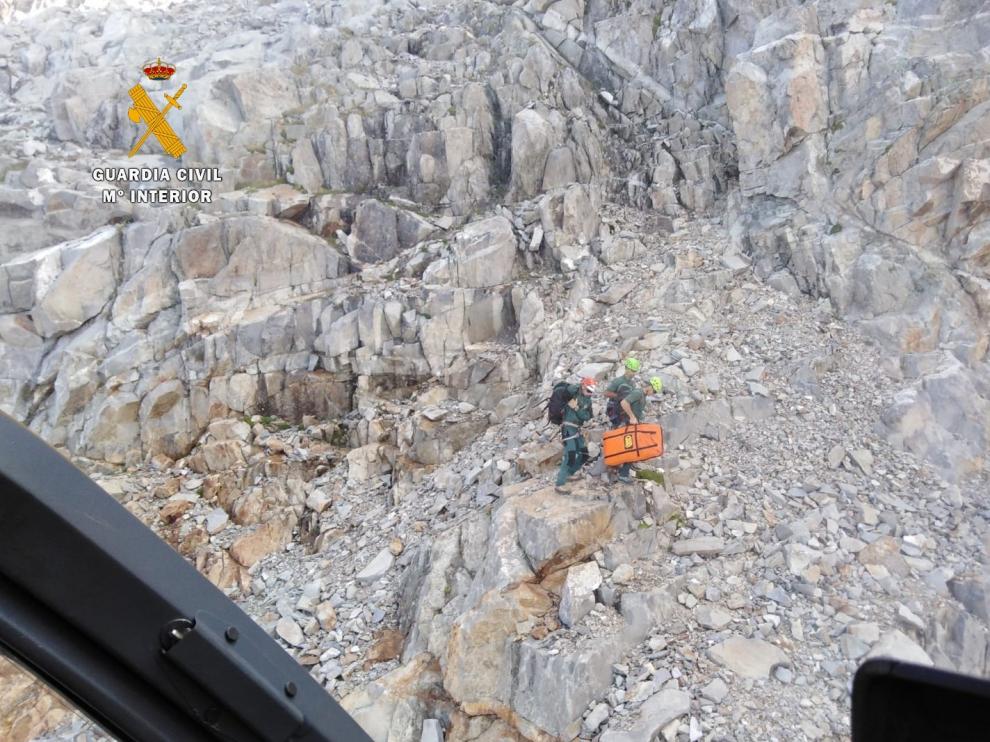 Hallan muerto a un montañero zaragozano en el pico Frondiellas