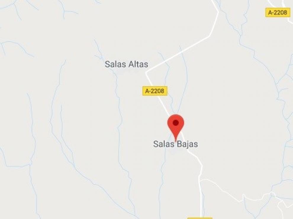 Herido en el accidente de un camión con vino en Salas Bajas