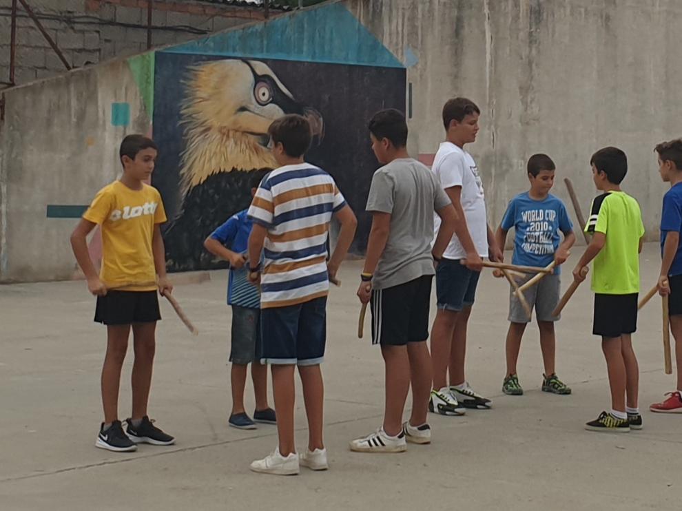 Llamamiento para incorporar niños al dance de Graus