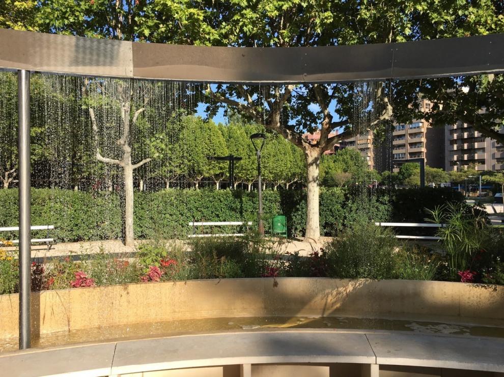 Las fuentes del parque Miguel Servet de Huesca siguen de sequía