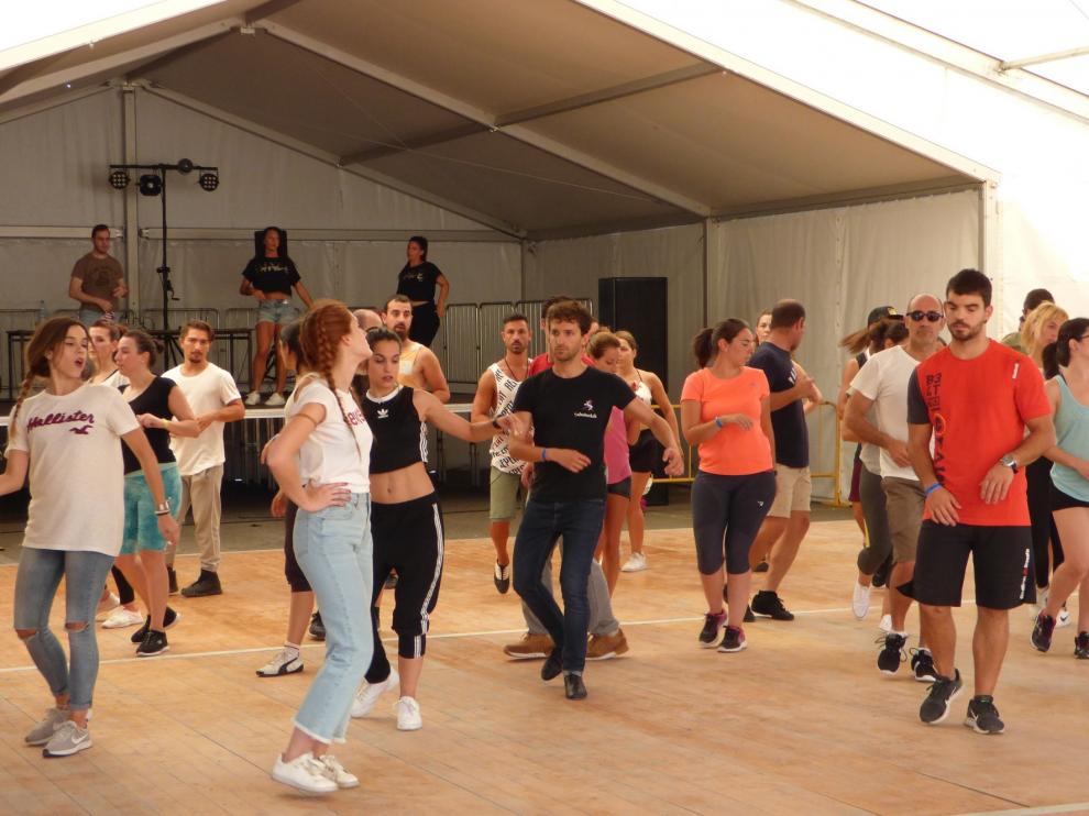 El Pirineos Salsa Festival llena de ritmo Sabiñánigo con dieciocho talleres
