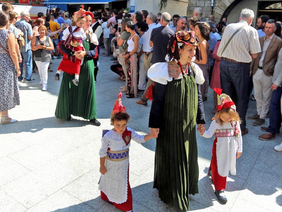 La 50ª edición del Día del Traje Ansotano se pospone al próximo año