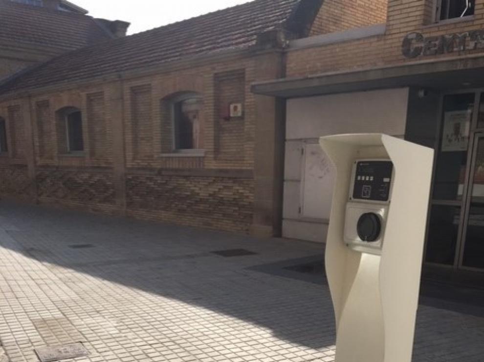 Sigue sin entrar en servicio el punto de recarga para vehículos eléctricos en Huesca