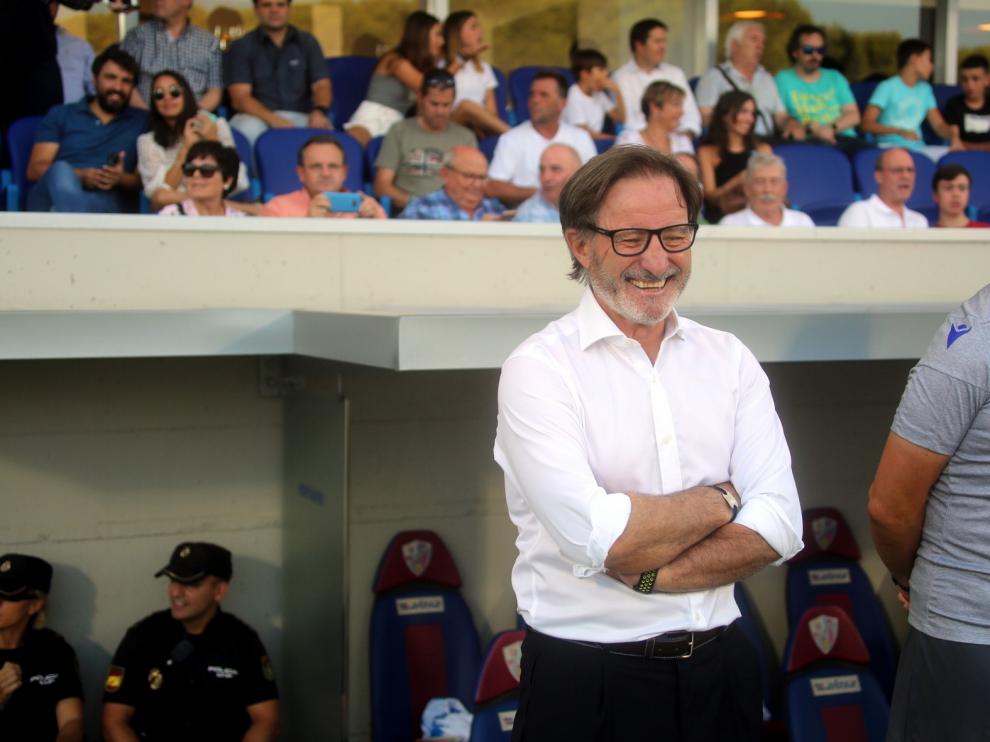 Anquela: "Lo que se ve en el Huesca es muy bonito"