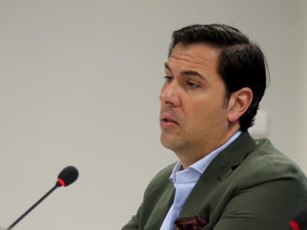 El Huesca espera anunciar "en breve" un pivote defensivo que podría ser Cáseres