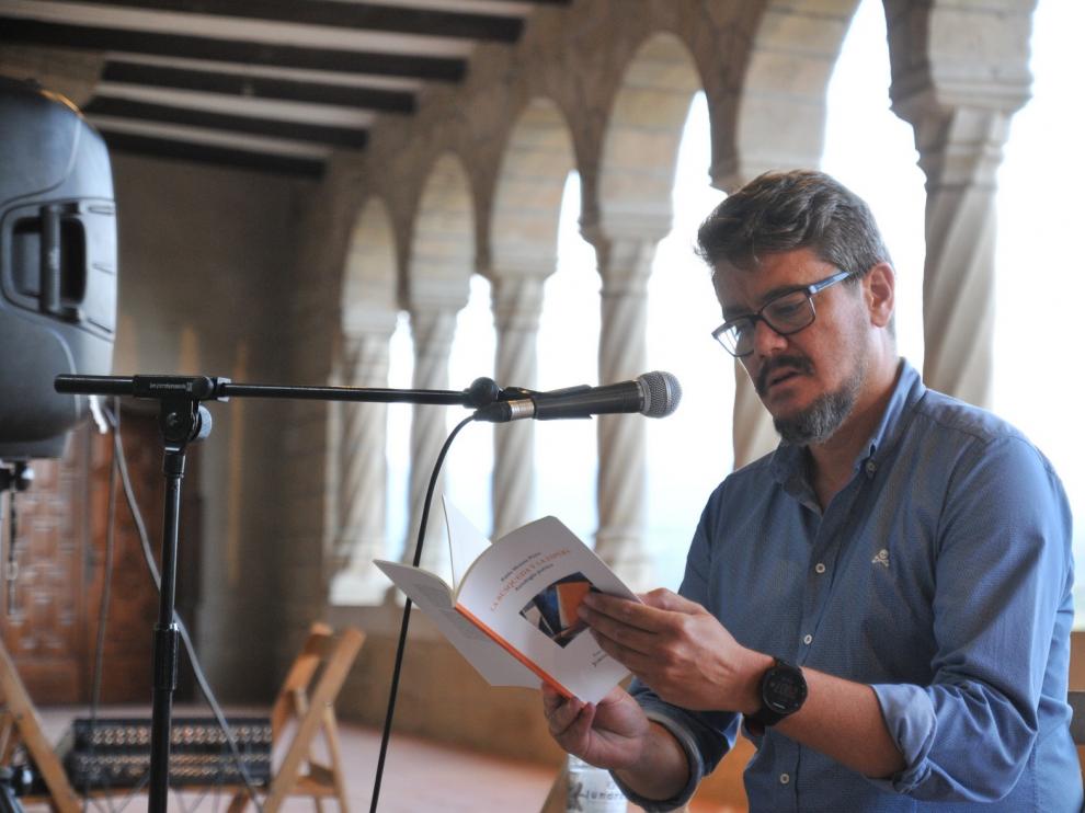 Pablo Moreno Prieto: "El poeta consigue reproducir música sin instrumentos"