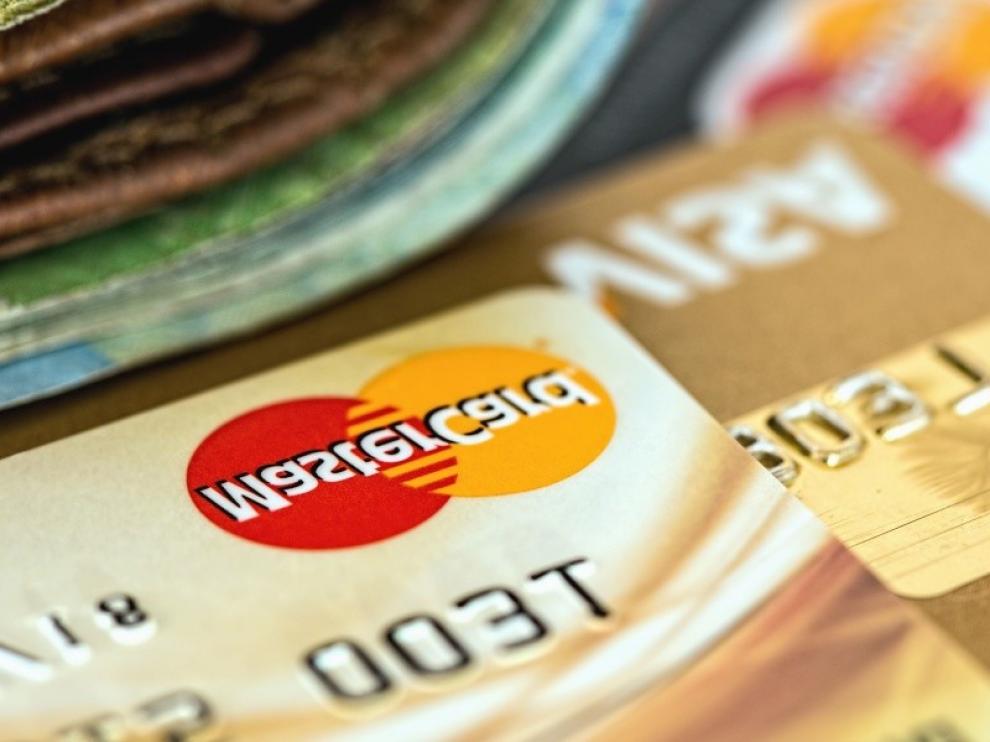Un vecino de Huesca recupera 4.000 euros reclamados al banco, tras ser víctima del uso fraudulento de su tarjeta de crédito