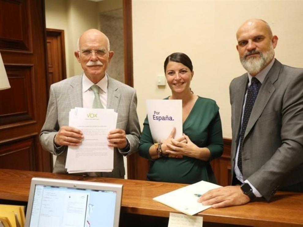 Vox pide cuentas a Defensa por enviar el 'Audaz' para rescatar migrantes y pregunta qué misiones se han tenido que dejar