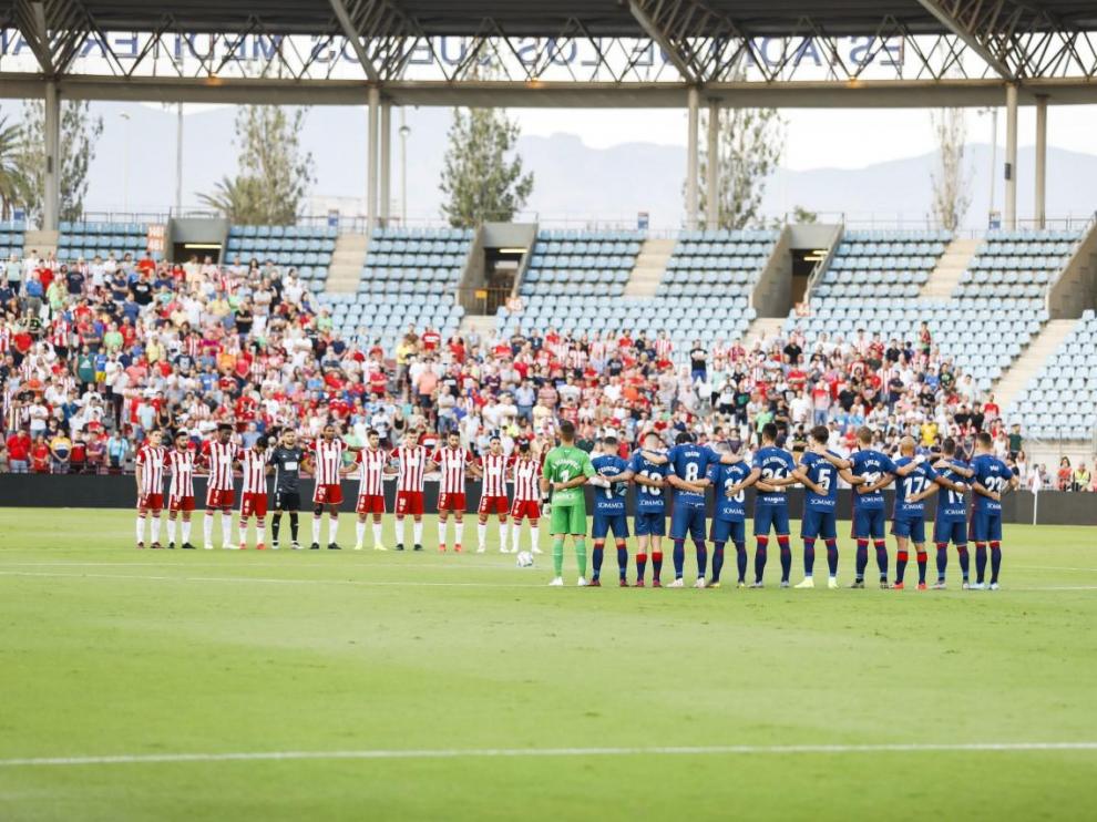 Un mal primer tiempo lastra al Huesca en Almería (1-0)