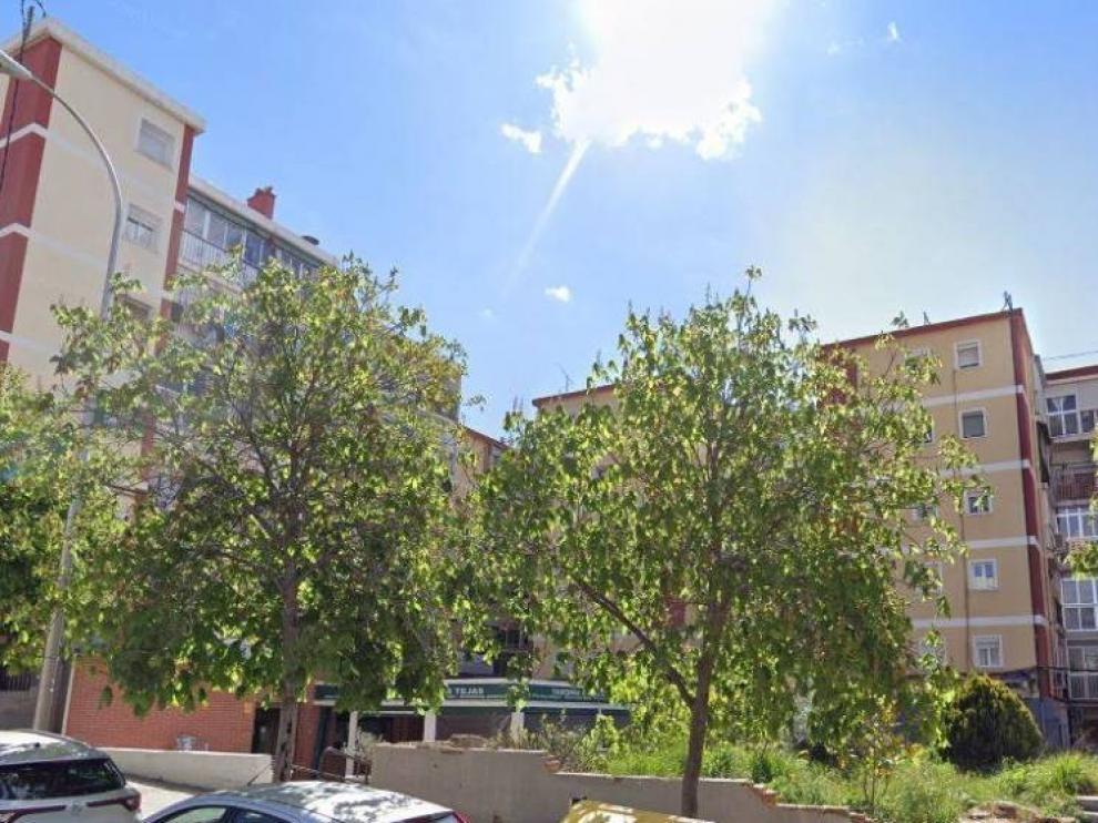 Una perra devora parte de una pierna de su dueño, que llevaba muerto varias semanas en su casa