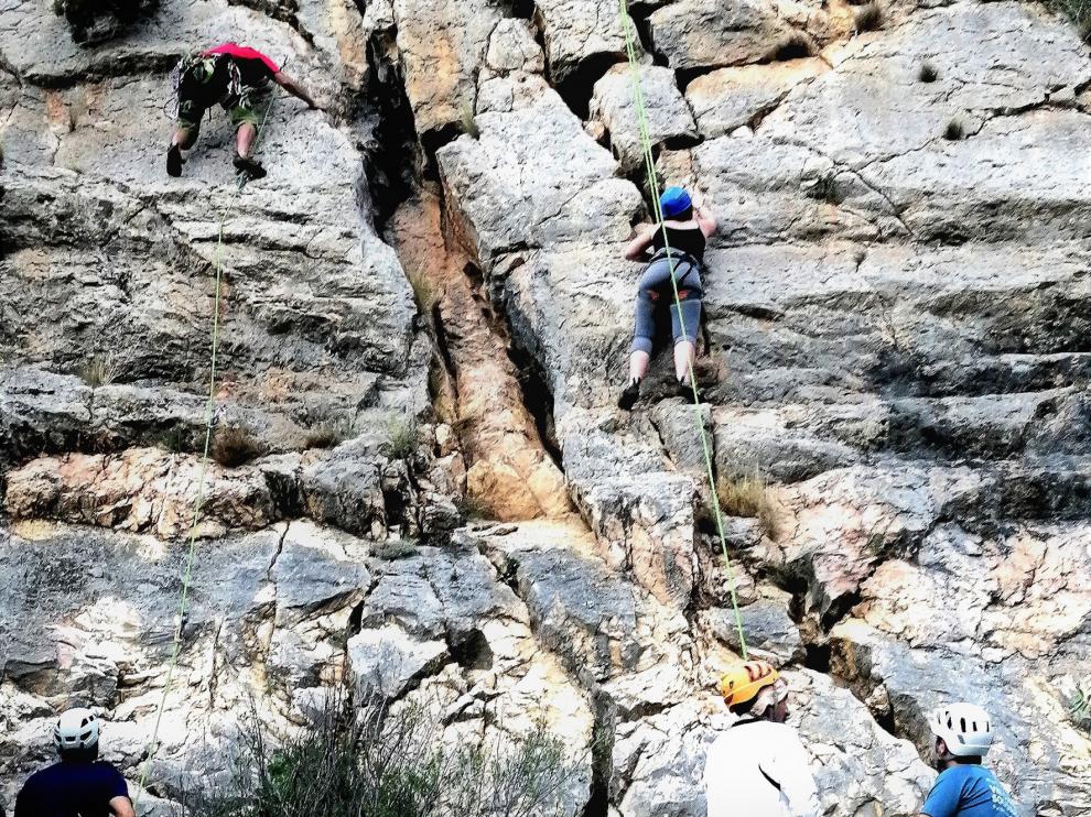 Escalada pasada por agua y senderismo en la zona de Pineta