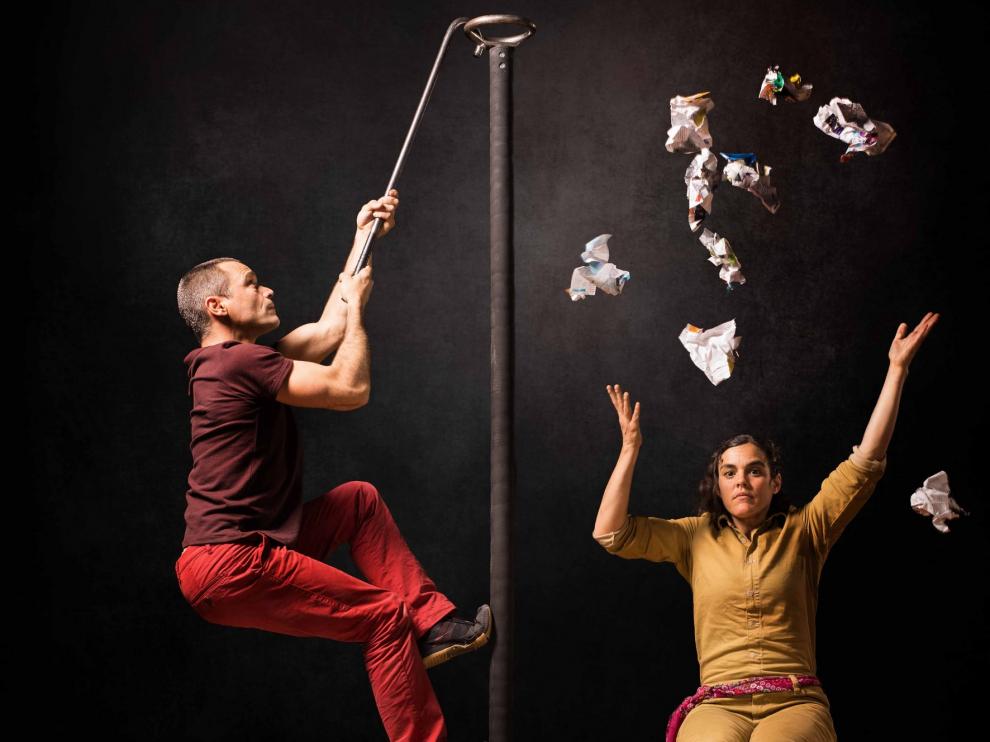 Daraomaï presenta en Jaca su circo acrobático bailado en "Cuerpos de madera"
