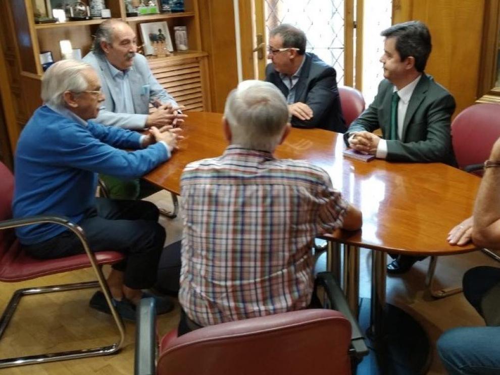 Reconocimiento del Ayuntamiento de Huesca a la Cofradía del Santo Cristo de los Milagros