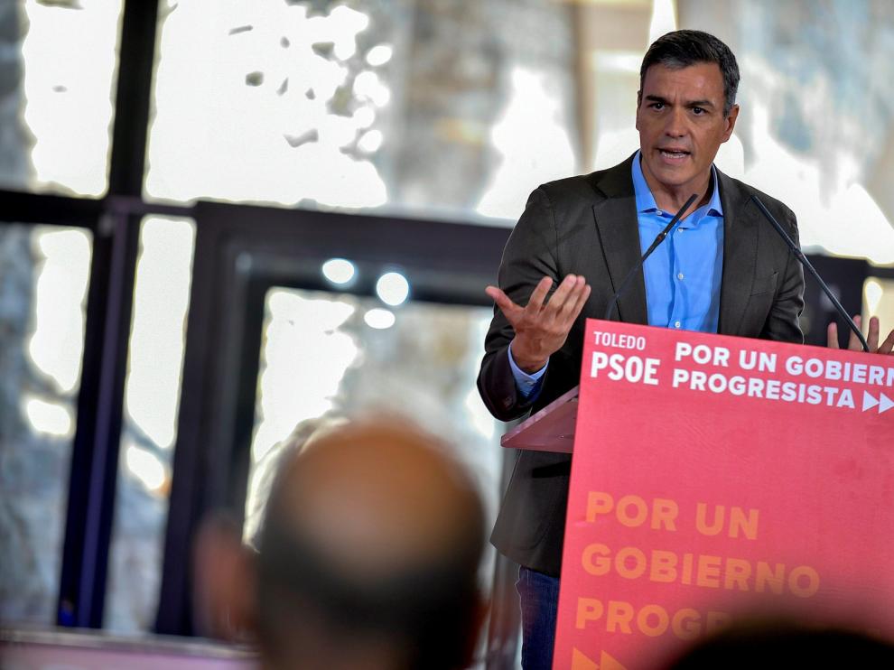 Sánchez pide "un paso al frente" a Podemos para su investidura