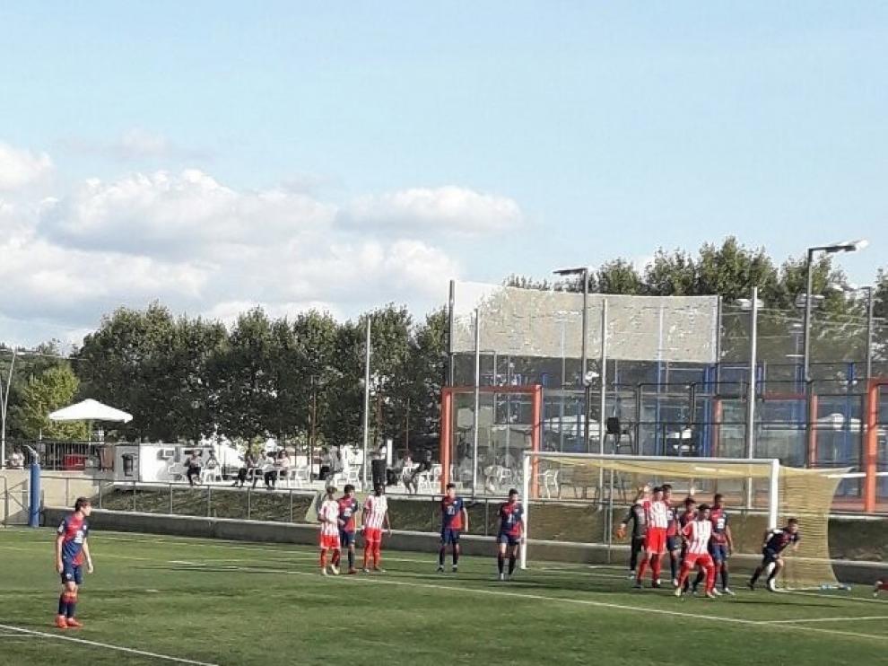 El Huesca juvenil arranca un buen empate en su estreno en Gerona