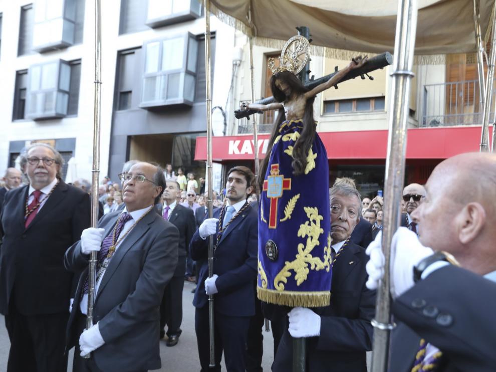 Dos devociones oscenses se unen en el 125 aniversario del Santo Cristo de los Milagros
