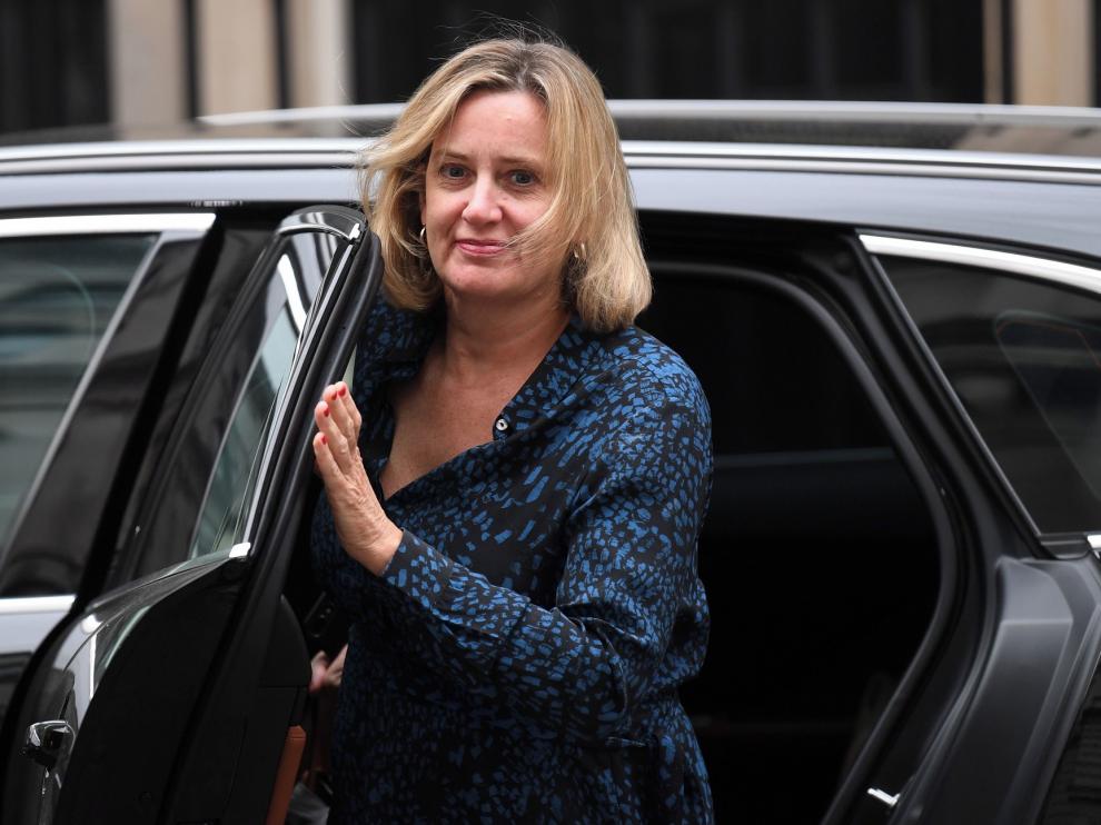 La dimisión de una ministra agrava la crisis del "brexit" a Johnson