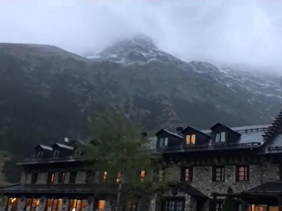 Nieve en Llanos del Hospital a 2.000 metros de altitud