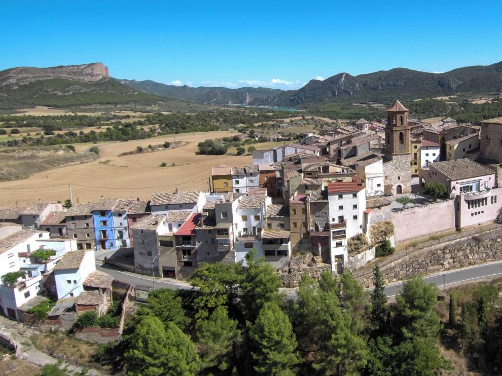 Baldellou, un pueblo cuyo nombre deriva del catalán antiguo y significa "Valle del Lobo"