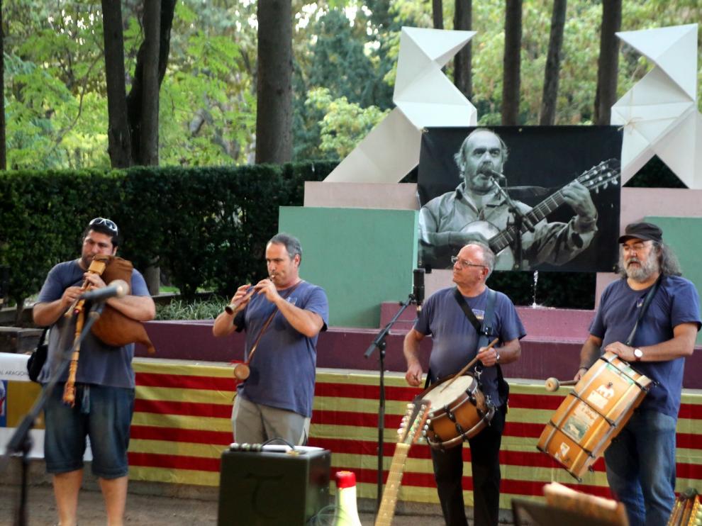 Huesca recuerda la rebeldía de Labordeta