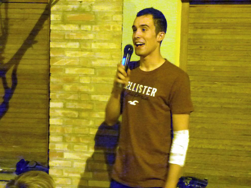 Fiesta sorpresa para Sergio Samitier de su peña barbastrense