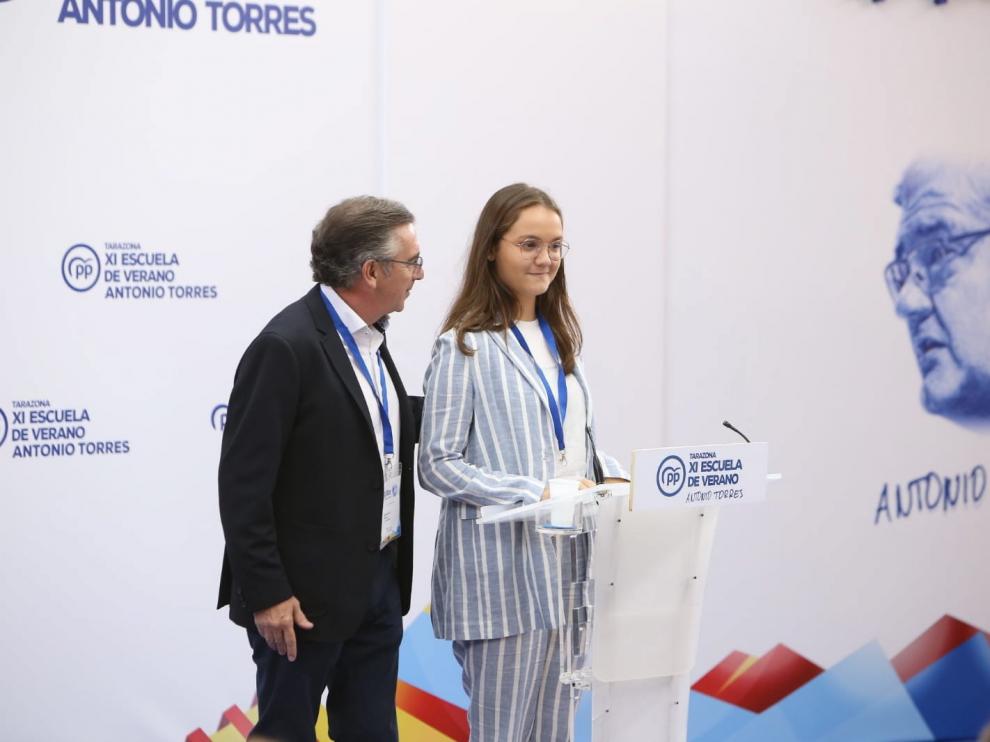 El PP homenajea a Antonio Torres en su escuela de verano