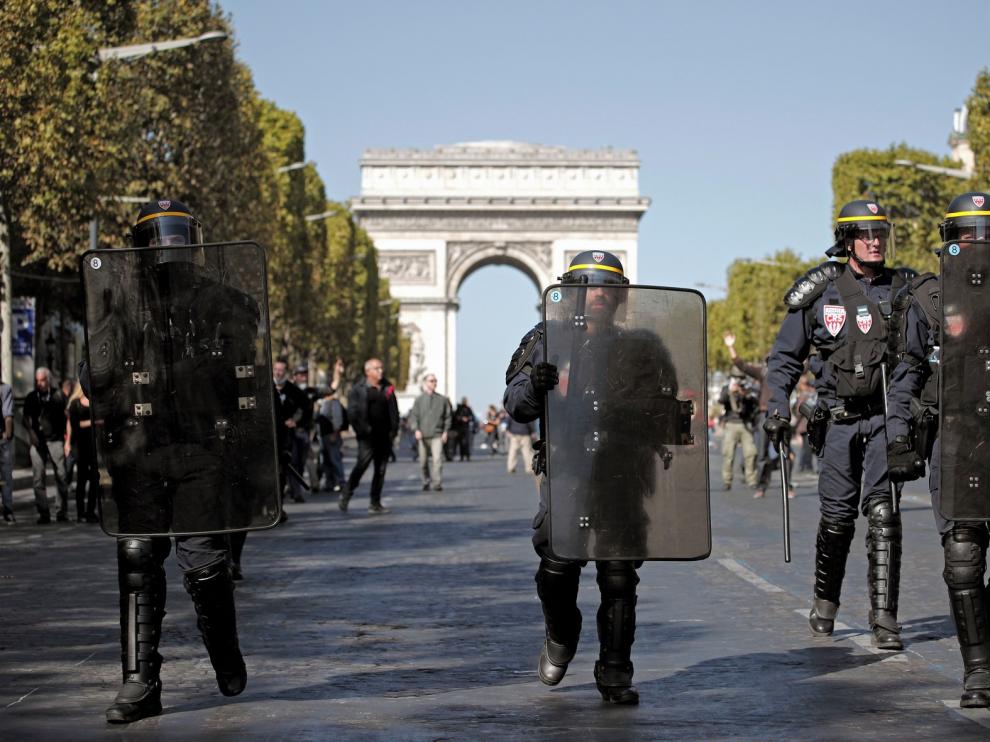La jornada de protestas en París termina con unos 160 detenidos