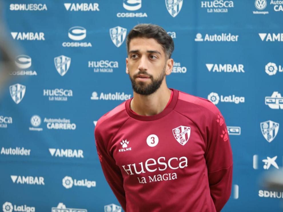 Josué Sá, tras la victoria del Huesca: "No puedes ganar sólo jugando bien, también hay que sufrir"