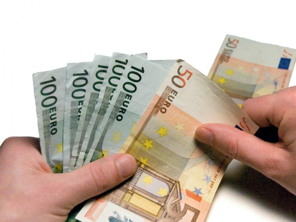 El Banco de España calcula que el PIB frena su avance al 0,4 % en tercer trimestre