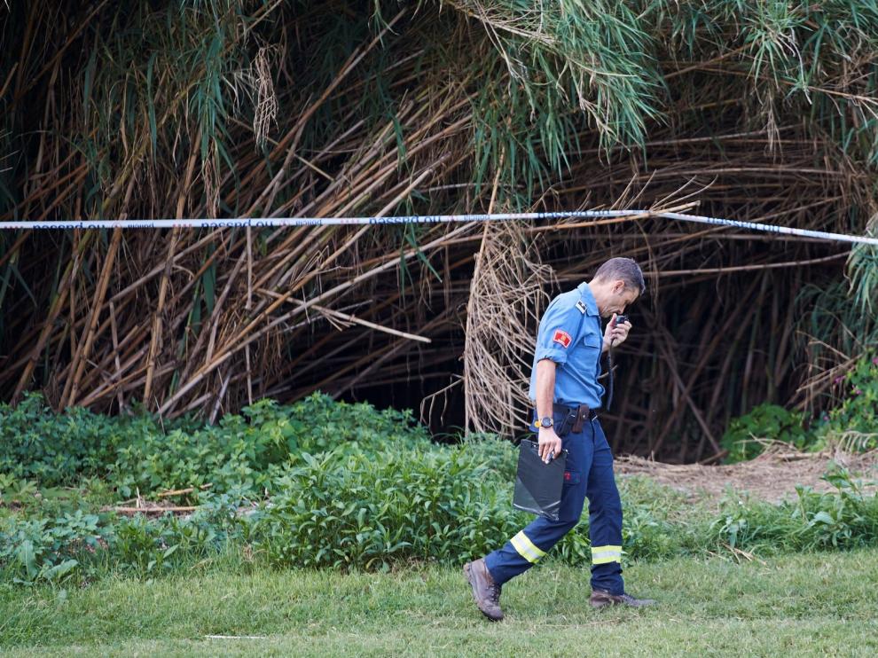 Un gran operativo peina el río Besòs para encontrar al bebé arrojado por su padre