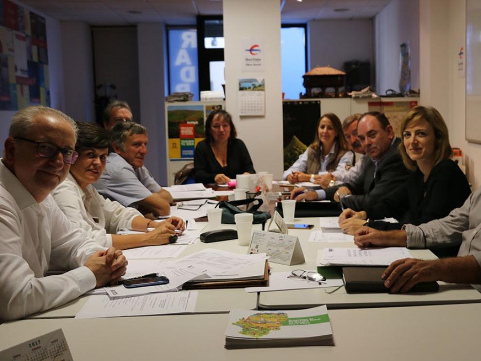 Los 20 grupos Leader de Aragón rechazan el recorte de 36 millones