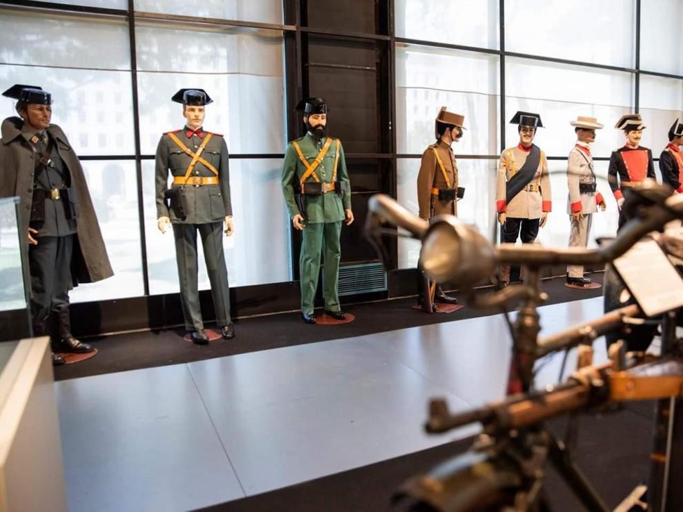 Talleres, demostraciones y una exposición acercan en Huesca la labor de la Guardia Civil