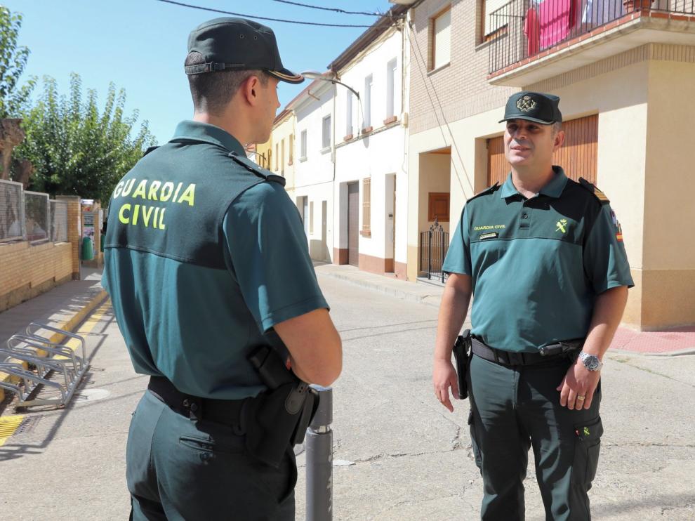 Jesús Alcántara, sargento primero y comandante jefe de puesto en Binéfar: "Los ciudadanos se sorprenden de lo que hacemos por ellos"