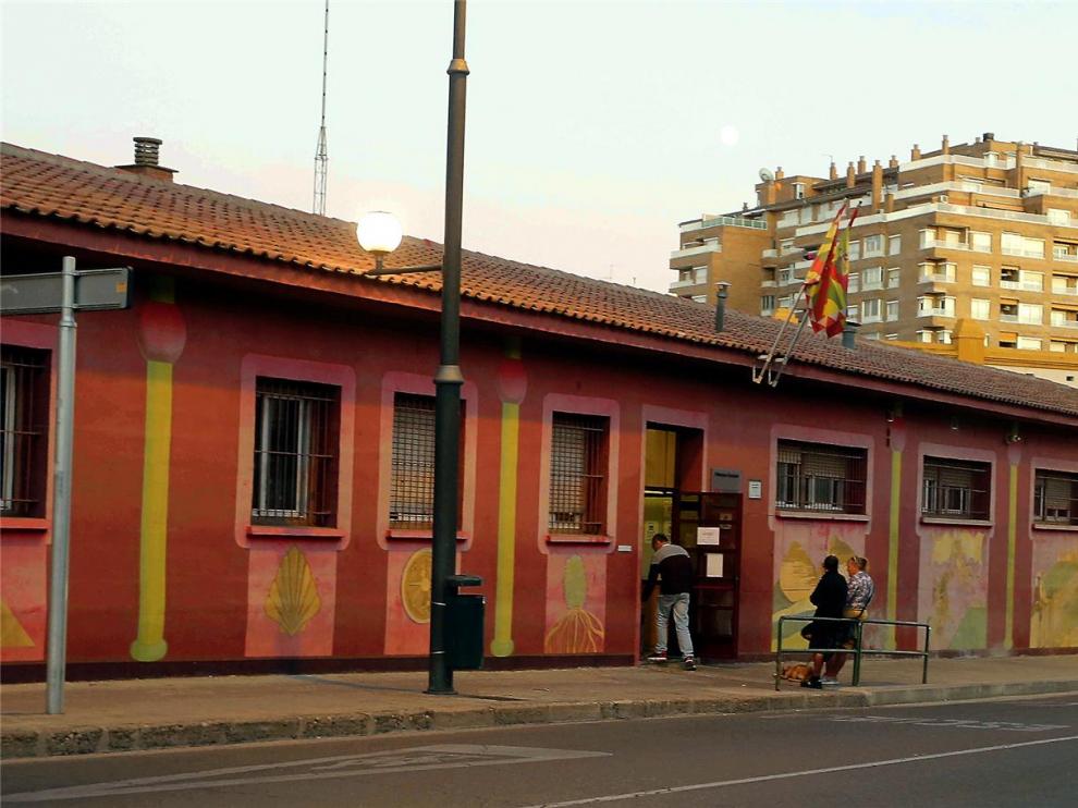 El albergue y el comedor municipal de Huesca cierran sus puertas durante un mes