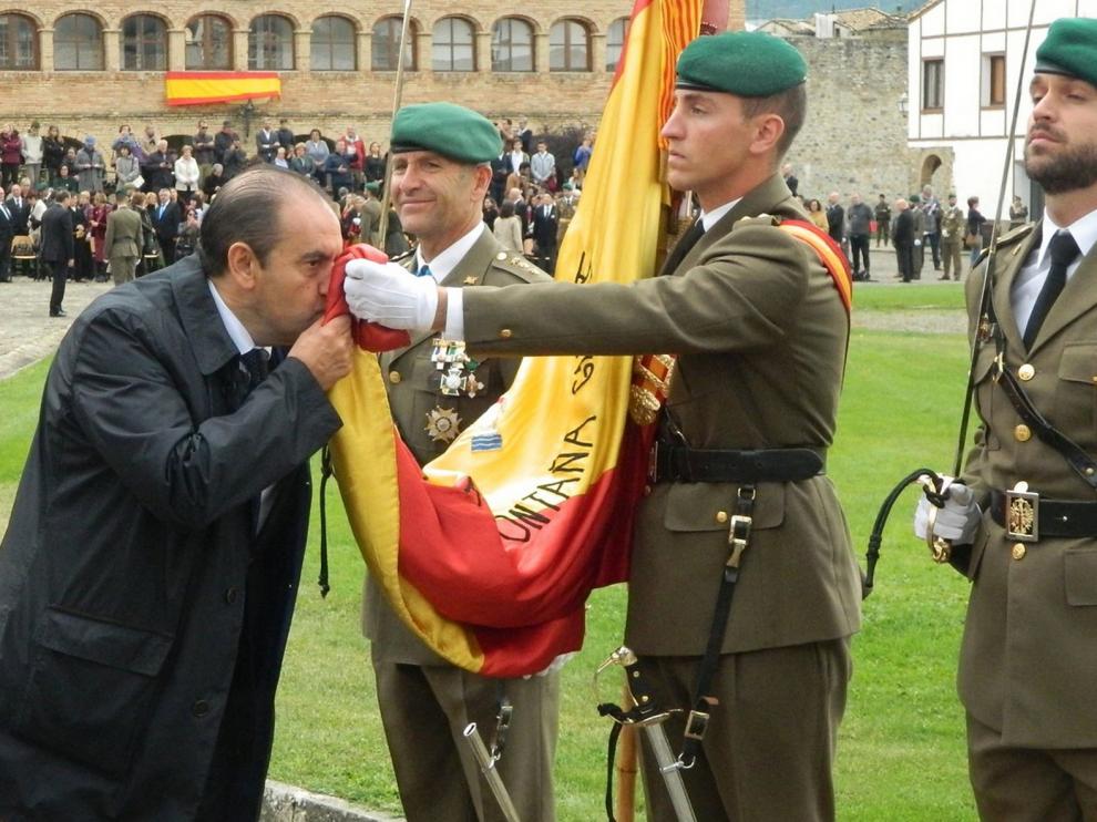 El Ejército anula la jura de bandera civil del 23 de mayo debido a la declaración del estado de alarma por la pandemia del coronavirus