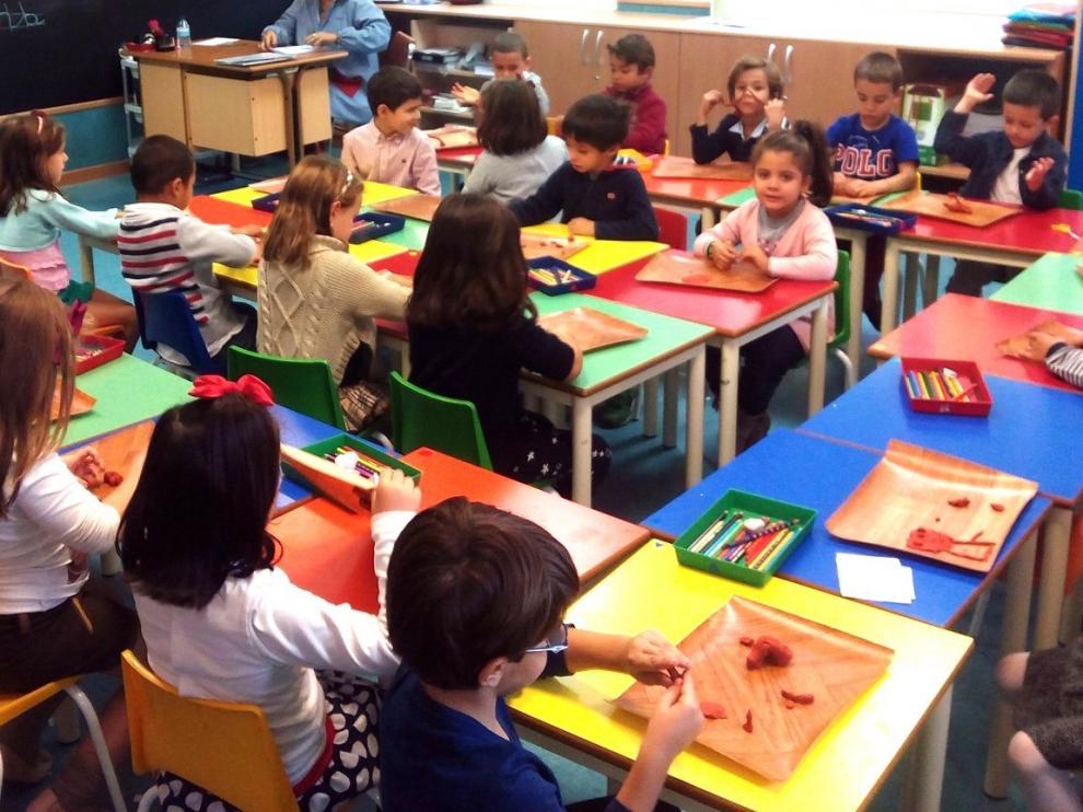 Denuncian que el 73 % de las aulas de Huesca tiene más de 22 alumnos