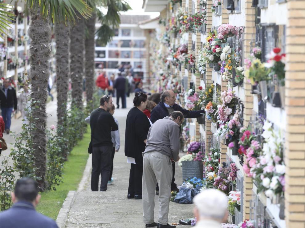 Con Huesca pide un espacio en el cementerio para los ecofunerales