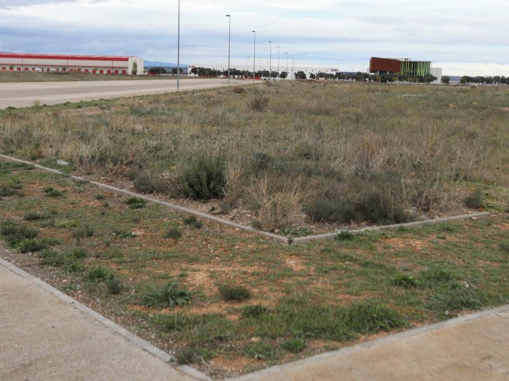 Aprobada la desafectación de dos viales en la parcela de Amazon en Huesca