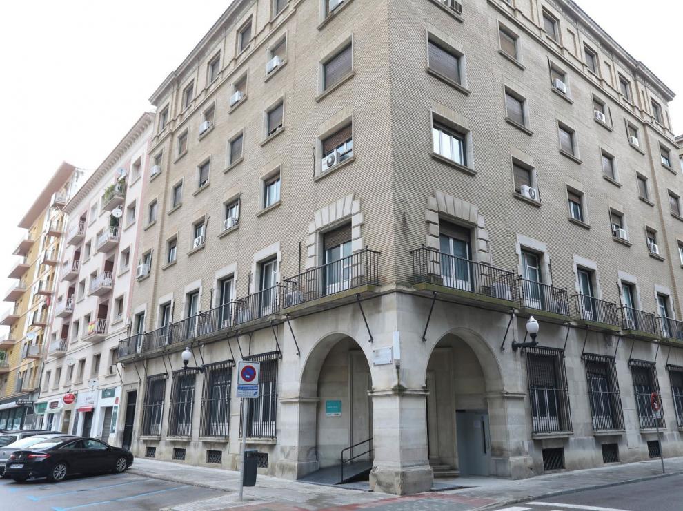 El personal del centro de salud Santo Grial, a la espera de una notificación sobre su traslado