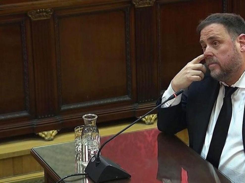 Junqueras pide al Supremo su libertad inmediata y anular sentencia del procés