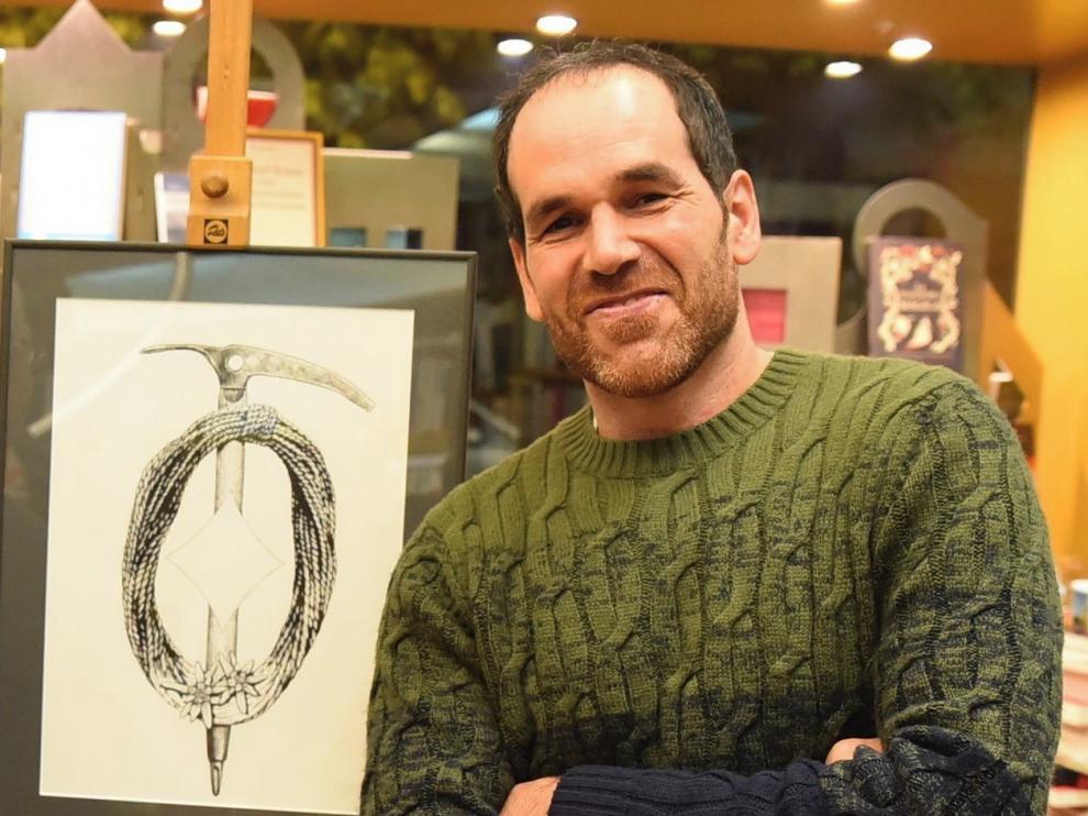 Chema Agustín: "He conseguido transformar mi pasión por el montañismo en una baraja"