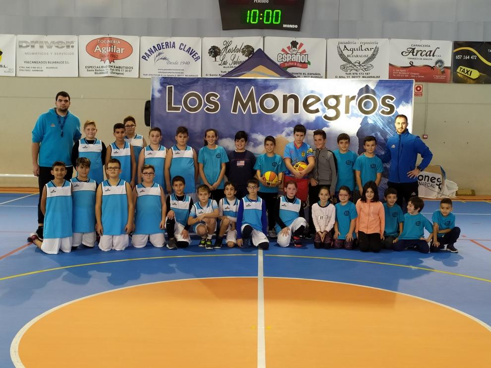 Bujaraloz acogió el primer encuentro de escuelas comarcales de baloncesto de Los Monegros