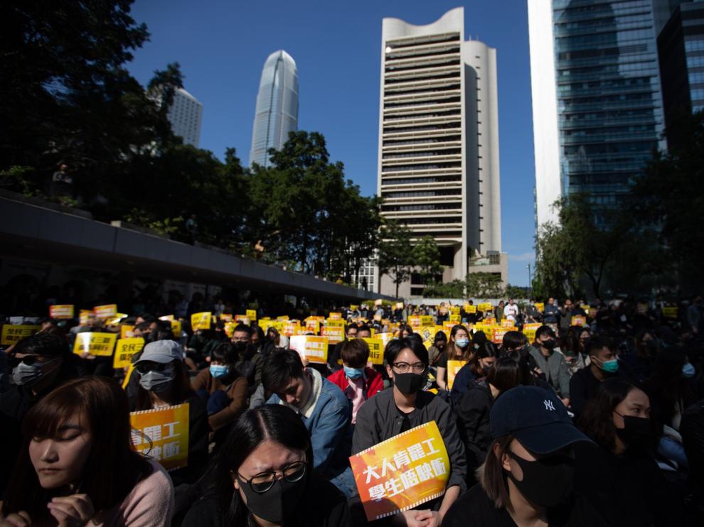 China aumenta la tensión con EE. UU. a costa de Hong Kong