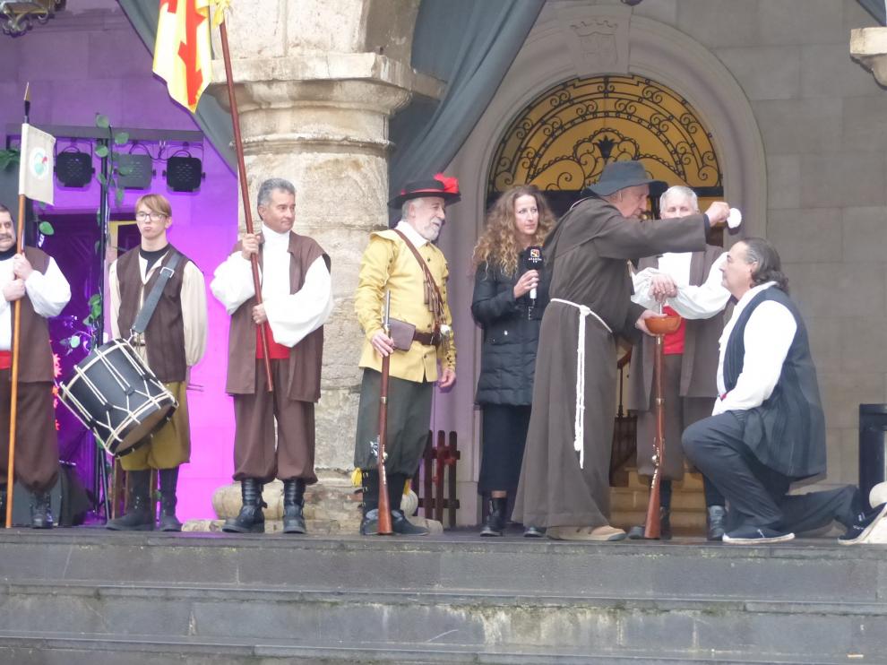 El Bautizo del Alcalde y el encendido de luces dan la bienvenida a la navidad en Monzón
