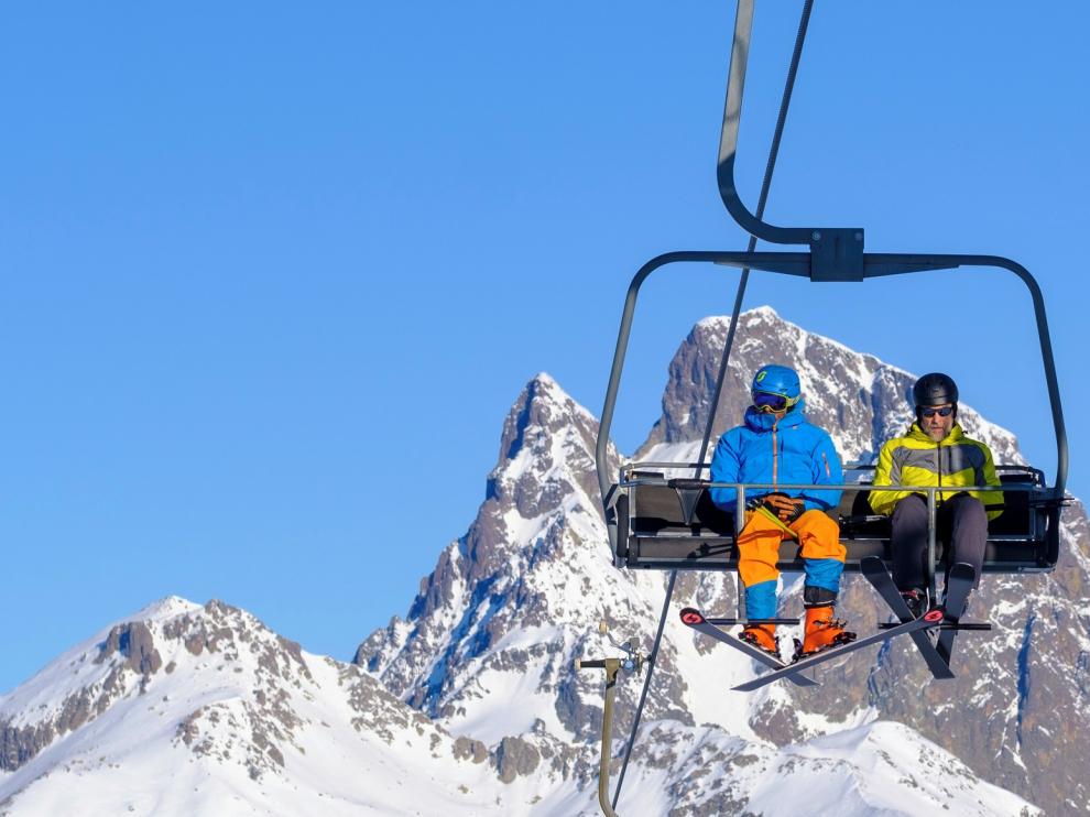 El sector turístico espera un gran puente festivo en el Pirineo